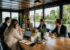 overleg op het water in moderne ruimte